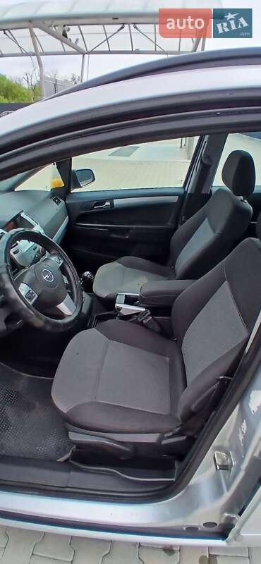 Минивэн Opel Zafira 2009 в Летичеве