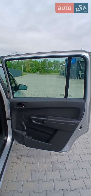 Минивэн Opel Zafira 2009 в Летичеве