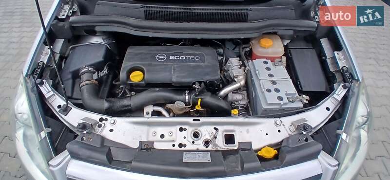 Минивэн Opel Zafira 2009 в Летичеве