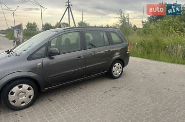 Минивэн Opel Zafira 2011 в 