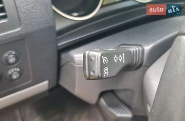 Минивэн Opel Zafira 2011 в 