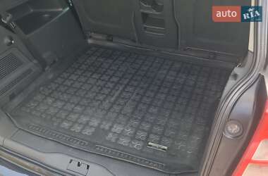 Минивэн Opel Zafira 2011 в 