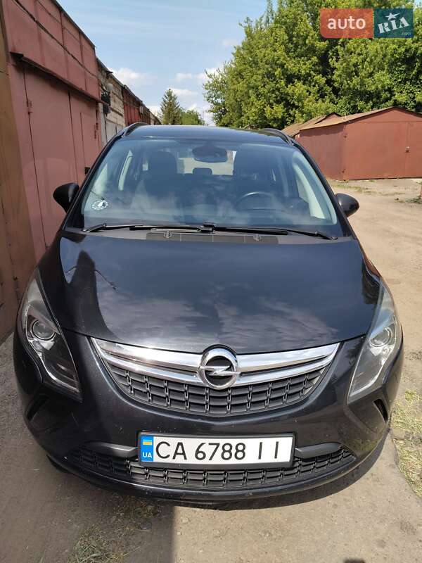 Opel Zafira 2012