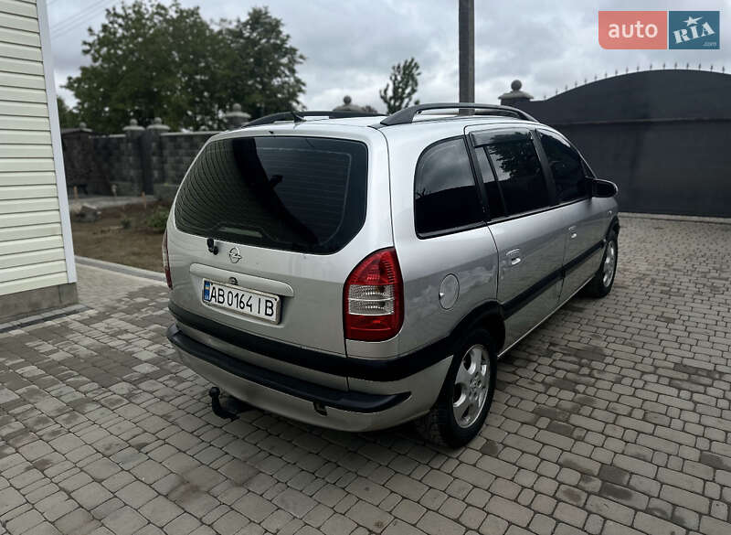 Минивэн Opel Zafira 2003 в Тульчине