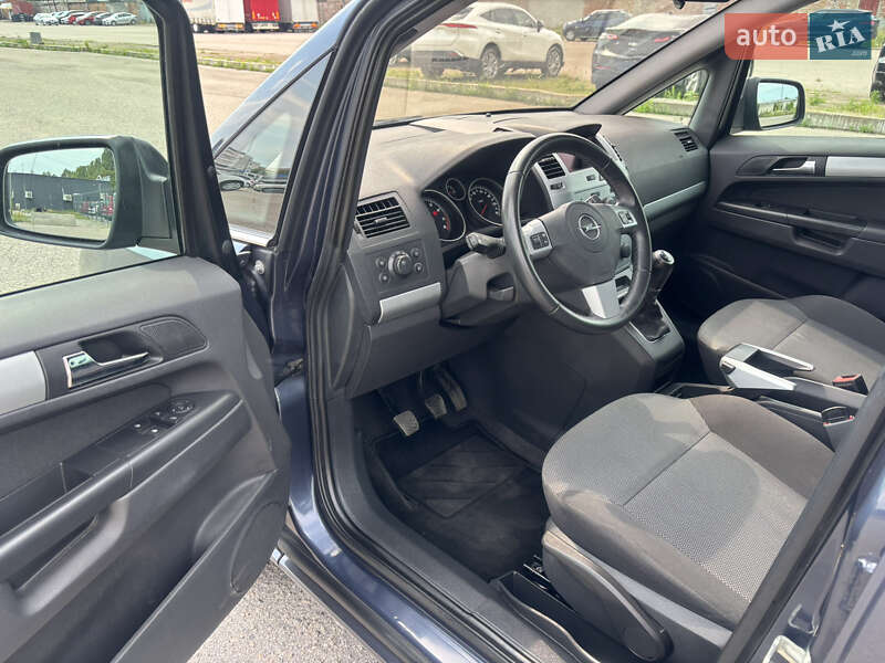 Минивэн Opel Zafira 2010 в Белой Церкви