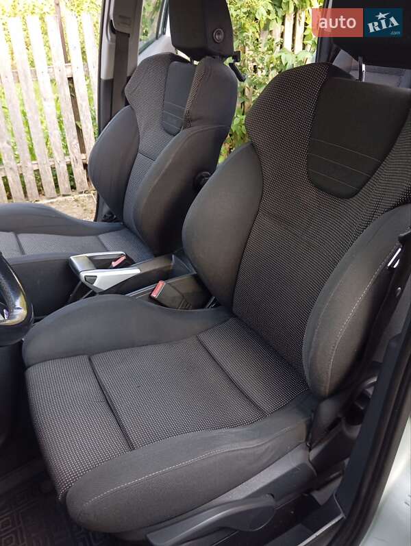 Мінівен Opel Zafira 2009 в Полонному