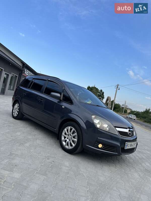 Минивэн Opel Zafira 2007 в Надворной
