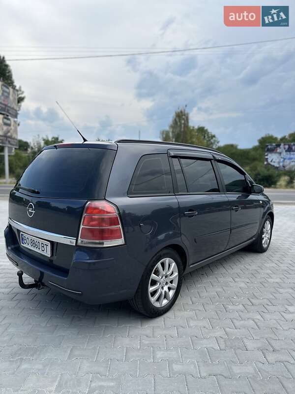 Минивэн Opel Zafira 2007 в Надворной