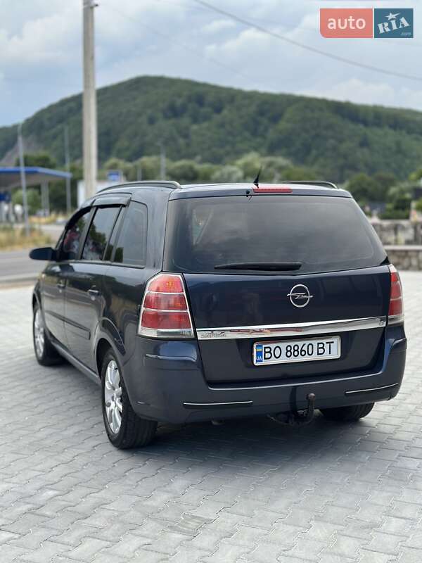 Минивэн Opel Zafira 2007 в Надворной