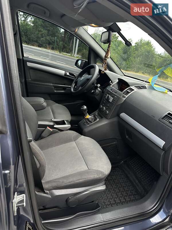 Минивэн Opel Zafira 2007 в Надворной