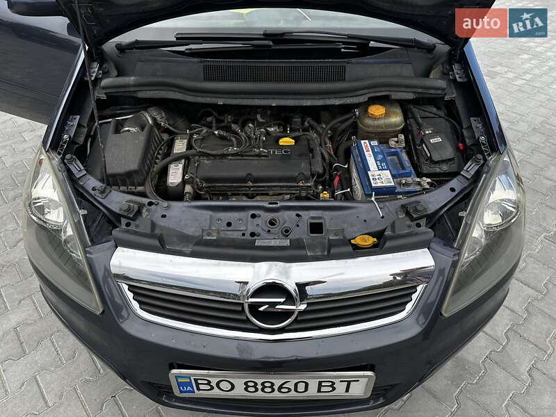 Минивэн Opel Zafira 2007 в Надворной