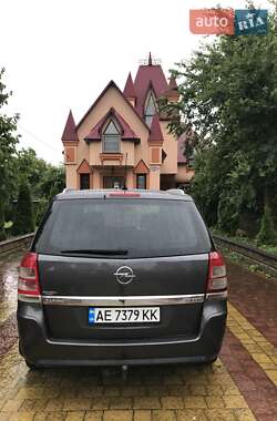 Минивэн Opel Zafira 2009 в Почаеве