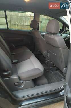 Минивэн Opel Zafira 2006 в 