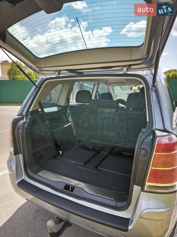 Минивэн Opel Zafira 2006 в Ивано-Франковске