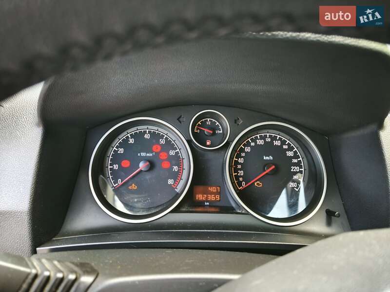 Минивэн Opel Zafira 2006 в Ивано-Франковске