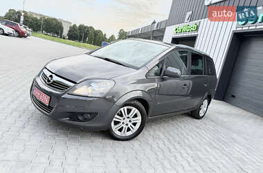 Минивэн Opel Zafira 2010 в Владимире