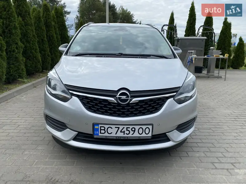 Opel Zafira 2016