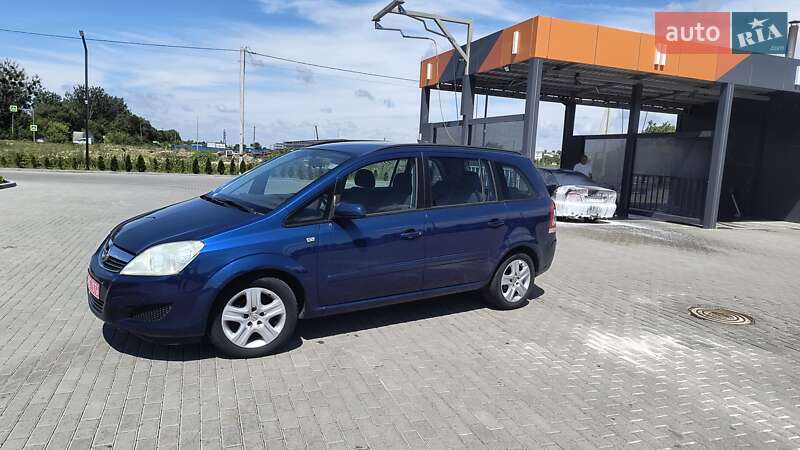 Минивэн Opel Zafira 2008 в Золочеве
