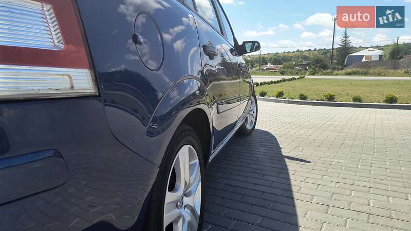 Минивэн Opel Zafira 2008 в Золочеве