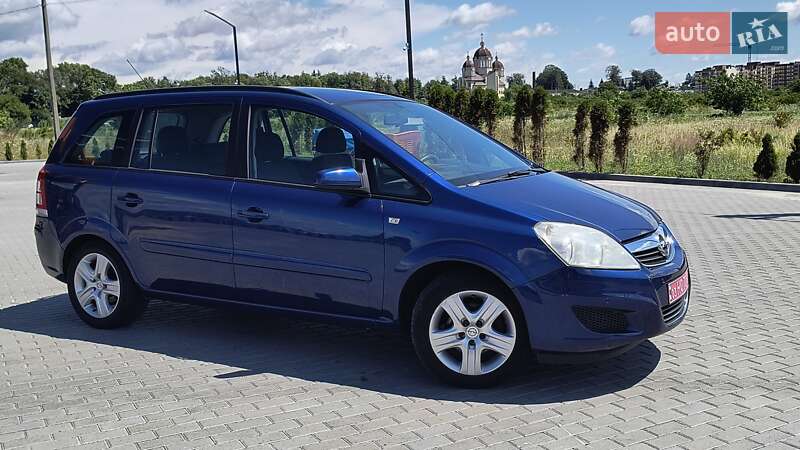 Минивэн Opel Zafira 2008 в Золочеве