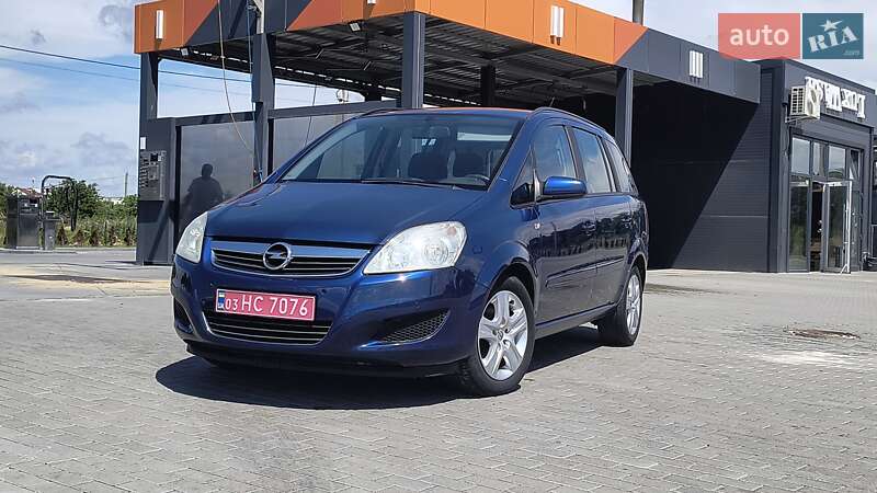 Минивэн Opel Zafira 2008 в Золочеве