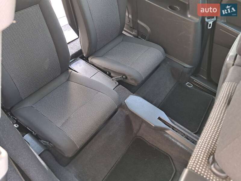 Минивэн Opel Zafira 2008 в Могилев-Подольске