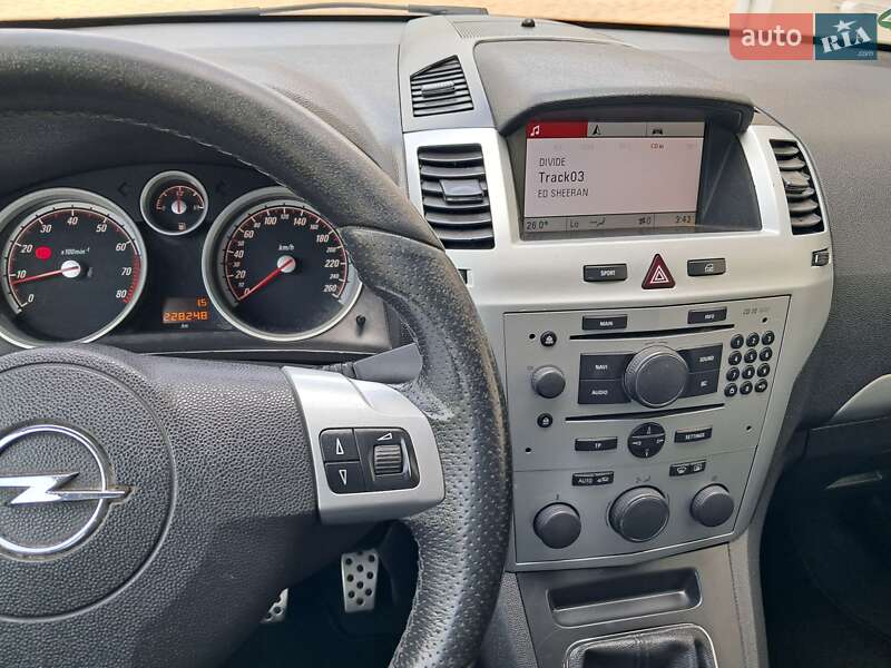 Минивэн Opel Zafira 2008 в Могилев-Подольске