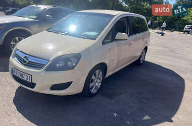 Минивэн Opel Zafira 2010 в 