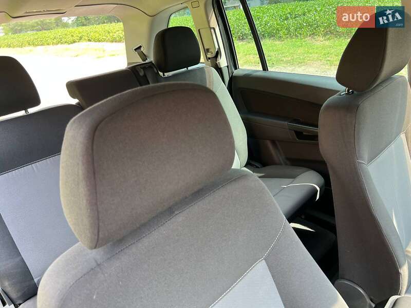 Минивэн Opel Zafira 2008 в Миргороде