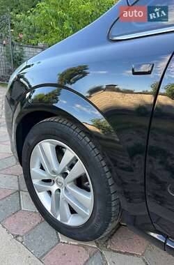 Минивэн Opel Zafira 2010 в 
