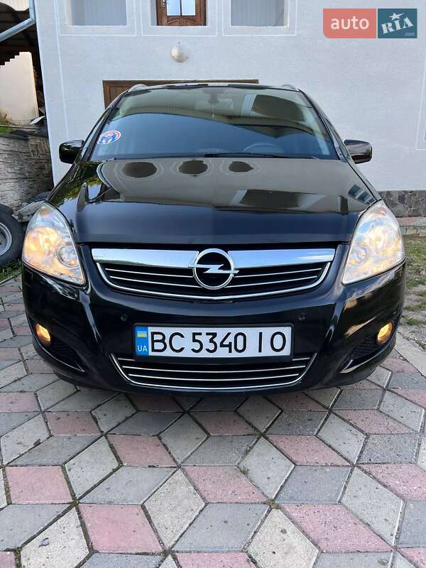 Минивэн Opel Zafira 2010 в Коломые