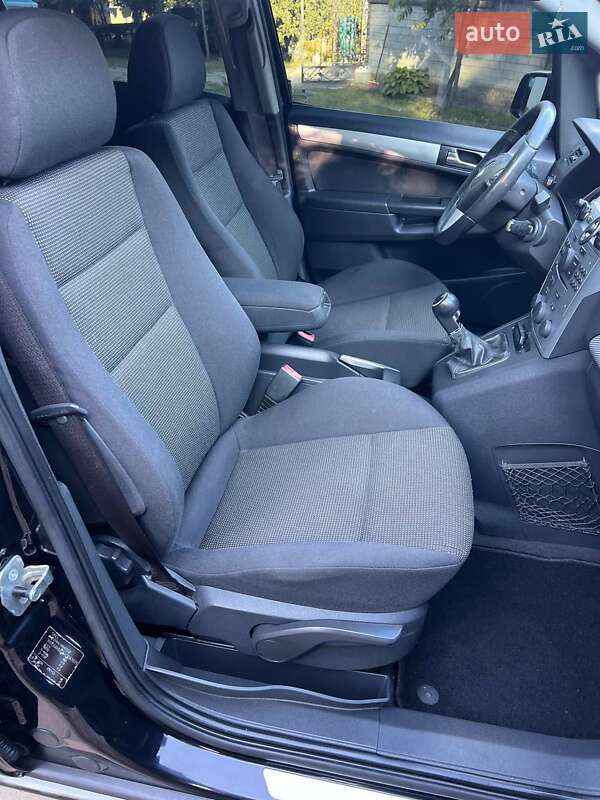 Минивэн Opel Zafira 2010 в Коломые