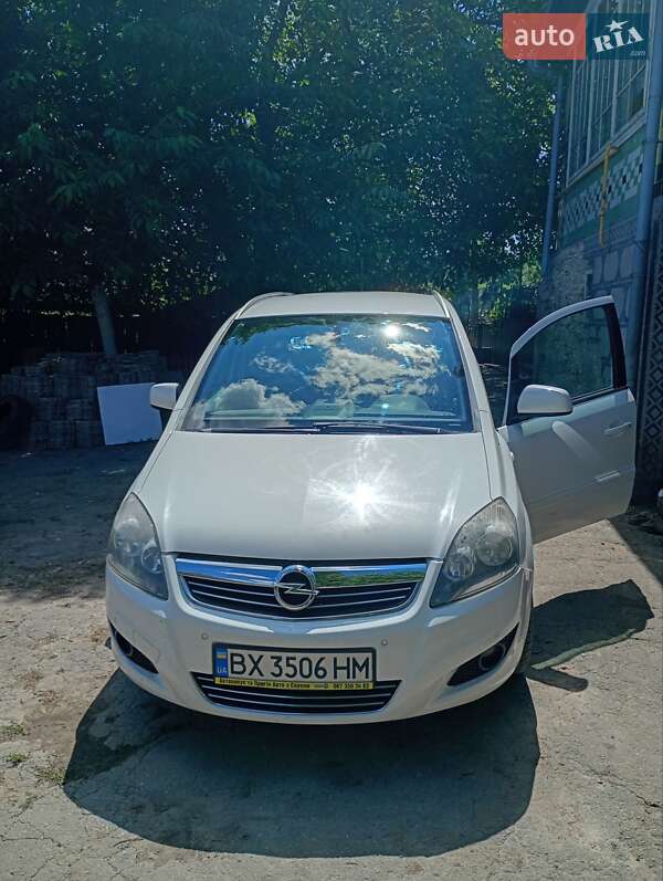 Opel Zafira 2012
