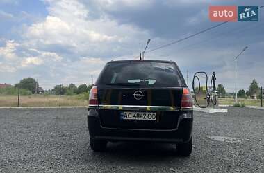 Минивэн Opel Zafira 2008 в 