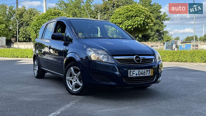 Opel Zafira 2011