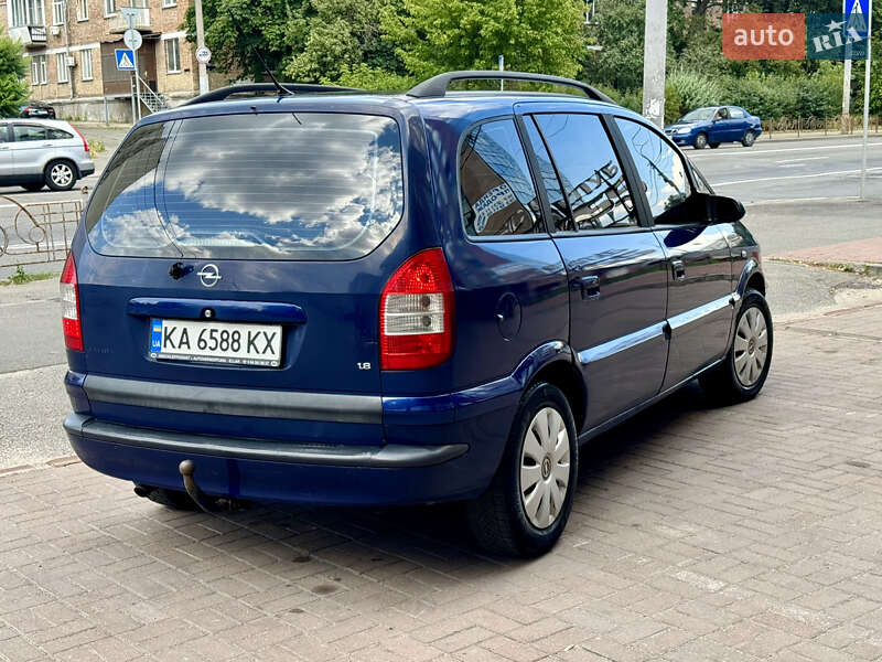 Минивэн Opel Zafira 2005 в Киеве