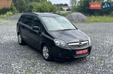 Минивэн Opel Zafira 2011 в 
