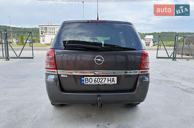 Минивэн Opel Zafira 2011 в 