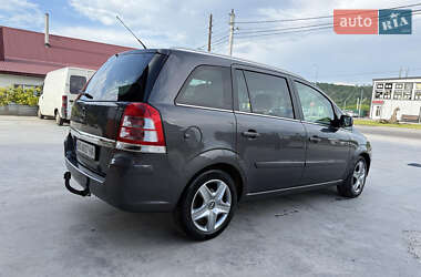 Минивэн Opel Zafira 2011 в 