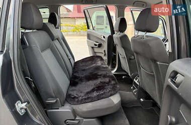 Минивэн Opel Zafira 2011 в 