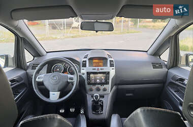 Минивэн Opel Zafira 2008 в 
