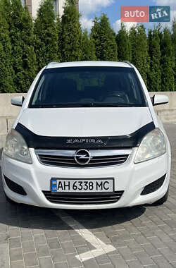 Минивэн Opel Zafira 2008 в Ровно