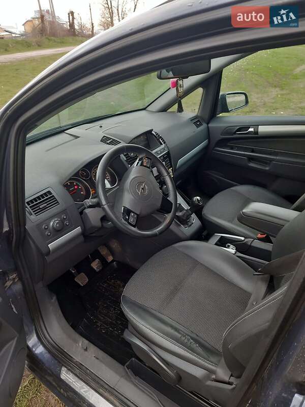 Минивэн Opel Zafira 2009 в Тернополе