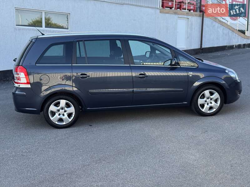 Мінівен Opel Zafira 2011 в Вінниці