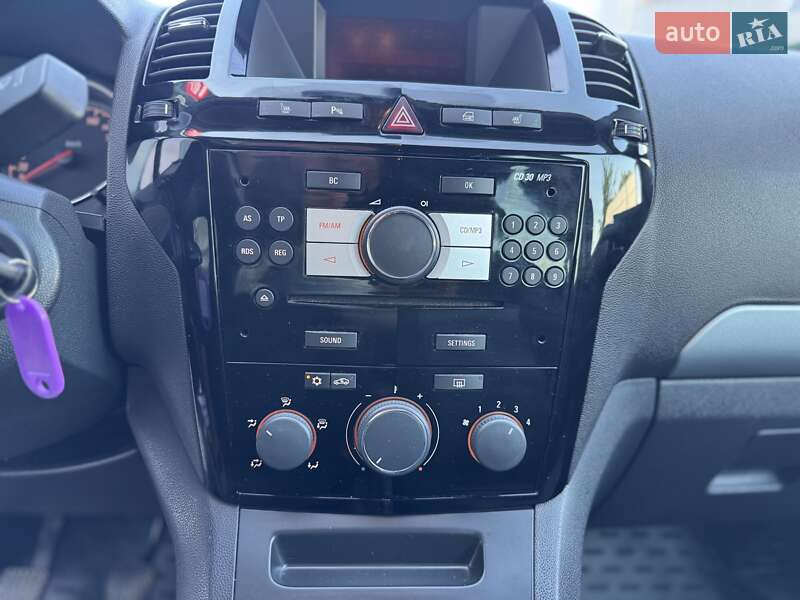 Мінівен Opel Zafira 2011 в Вінниці