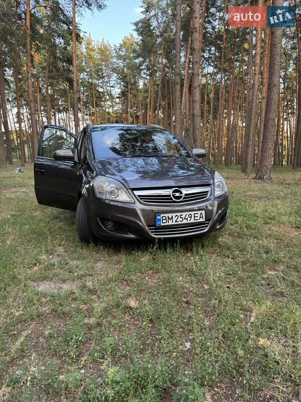 Минивэн Opel Zafira 2010 в Сумах