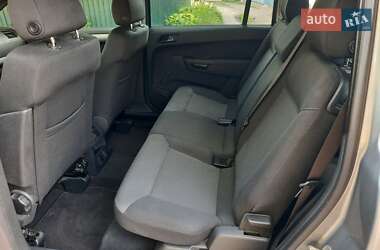 Мінівен Opel Zafira 2010 в 
