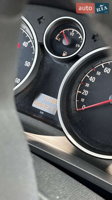 Минивэн Opel Zafira 2010 в Ужгороде