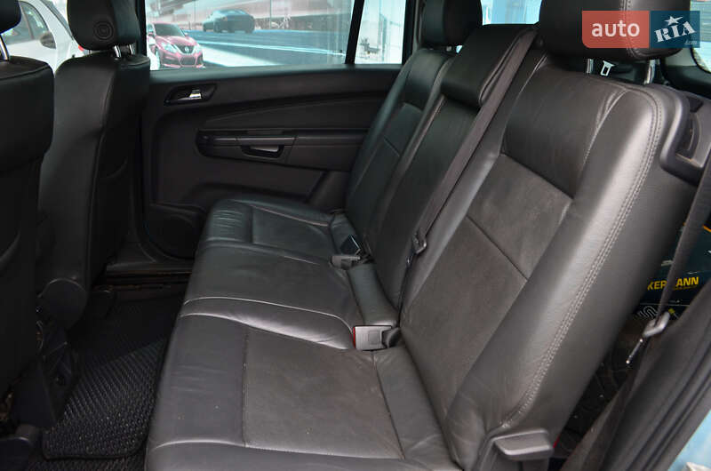 Минивэн Opel Zafira 2010 в Киеве