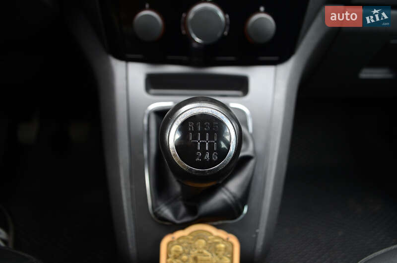 Минивэн Opel Zafira 2010 в Киеве
